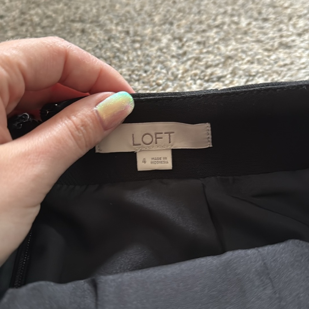 LOFT Business Skirt - Picture 2 of 3